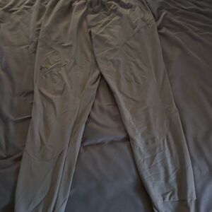 Men's Gray Under Armour Unstoppable Jogger large